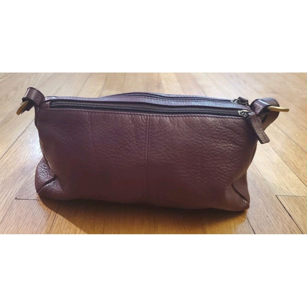 Etienne Aigner Vintage Classic Dark Burgundy Leather Shoulder Bag - Picture 6 of 13